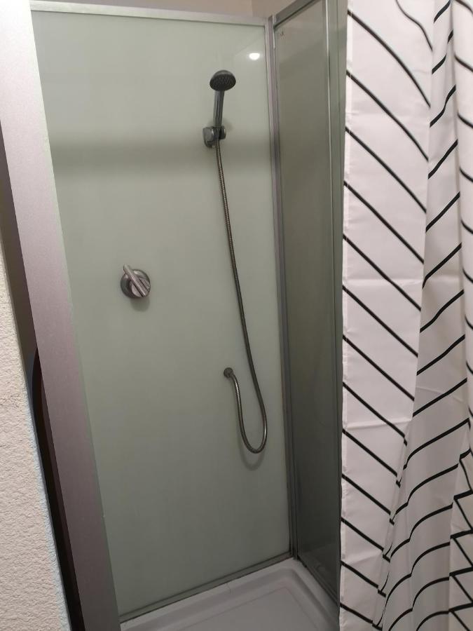 F1 1Er Etage 3 Personnes Apartment Aubenas Bagian luar foto