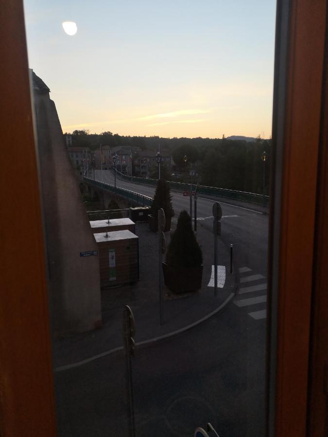 F1 1Er Etage 3 Personnes Apartment Aubenas Bagian luar foto